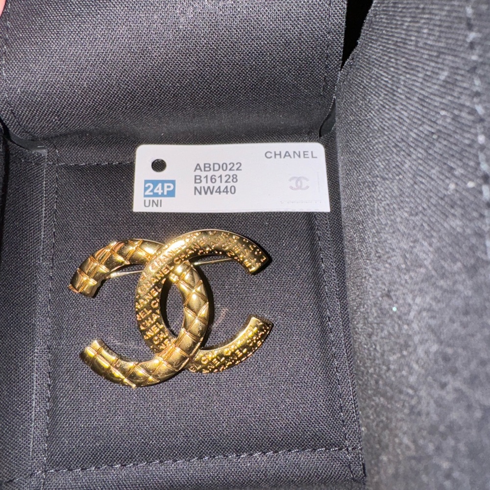 Brand new, authentic Chanel 2024 collection brooch